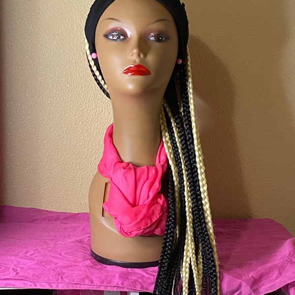This is a headband wig - Picture 7 of 9